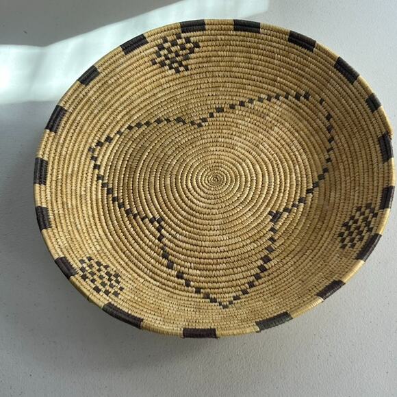 Vintage Tribal Coil Raffia Woven Basket Bowl 12.5" - Picture 2 of 8